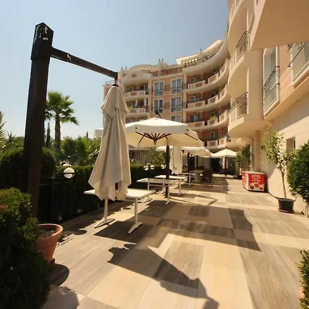 Menada Aphrodita Palace 阳光海滩
