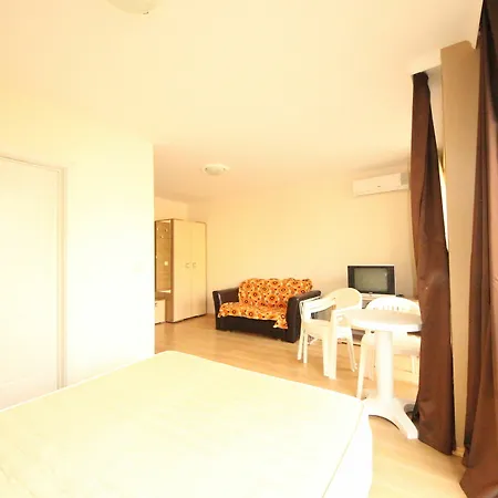 公寓 Menada Aphrodita Palace