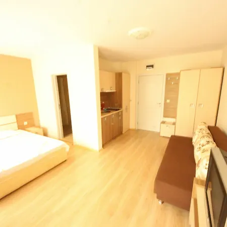 Menada Aphrodita Palace * 阳光海滩